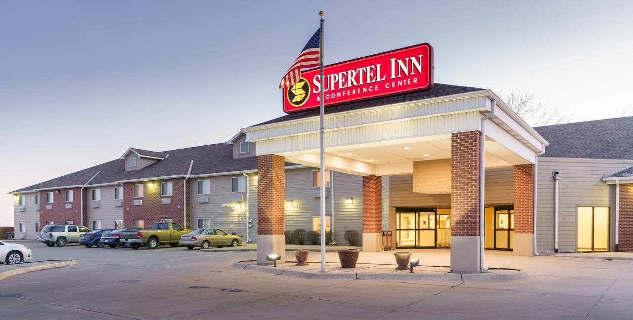 Supertel Inn And Conference Center Creston Exterior photo