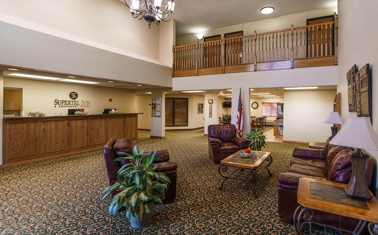 Supertel Inn And Conference Center Creston Exterior photo